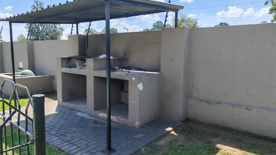 1 Bedroom Property for Sale in Helderwyk Gauteng