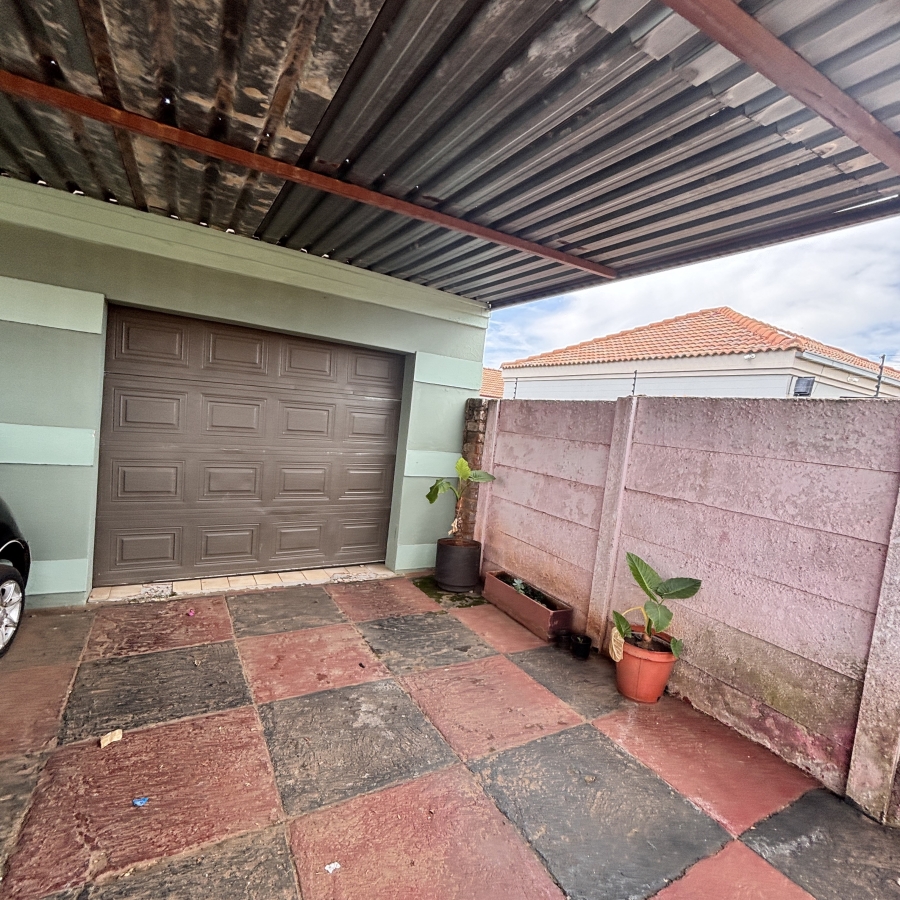 3 Bedroom Property for Sale in Westonaria Gauteng