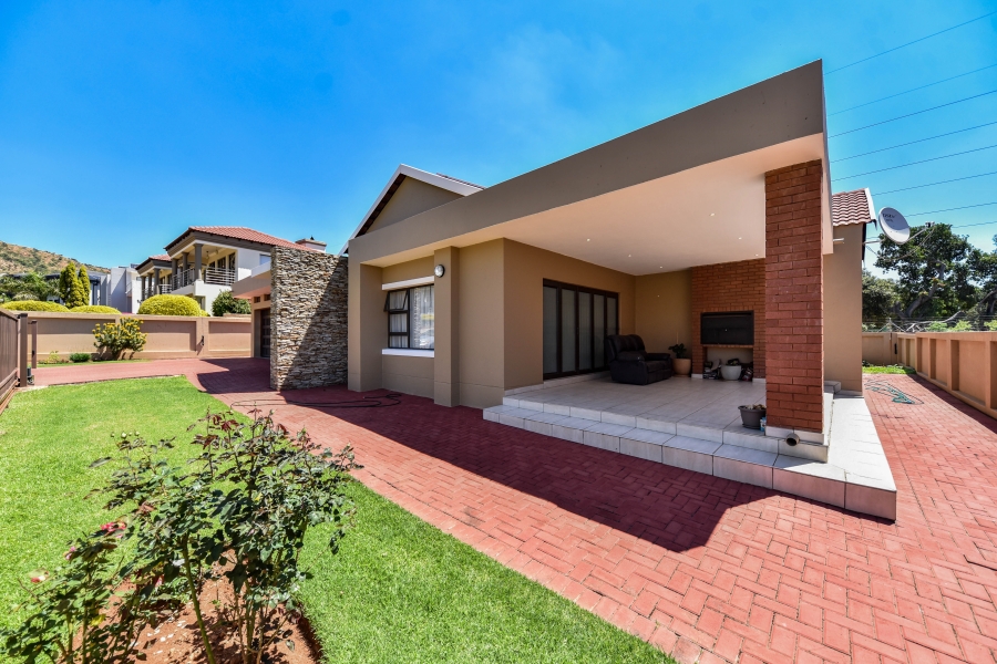 4 Bedroom Property for Sale in Amandasig Gauteng