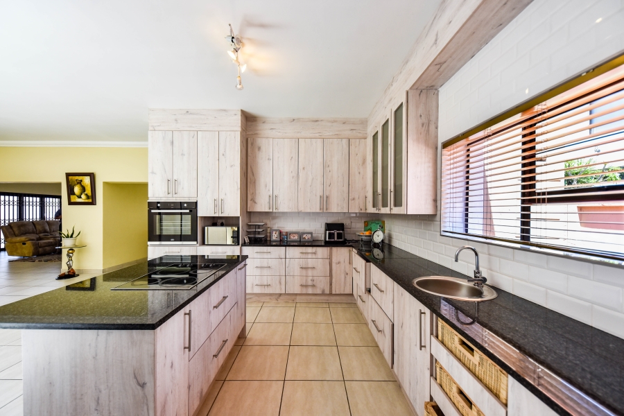 4 Bedroom Property for Sale in Amandasig Gauteng