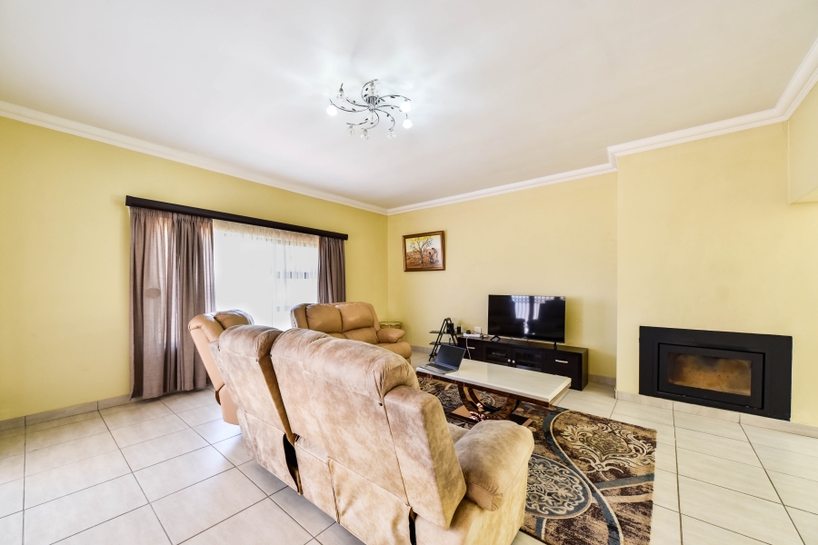 4 Bedroom Property for Sale in Amandasig Gauteng