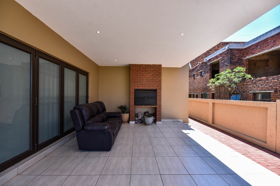 4 Bedroom Property for Sale in Amandasig Gauteng