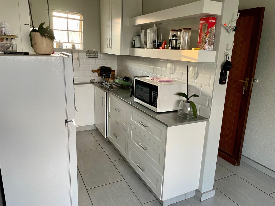 2 Bedroom Property for Sale in Groenkloof Gauteng