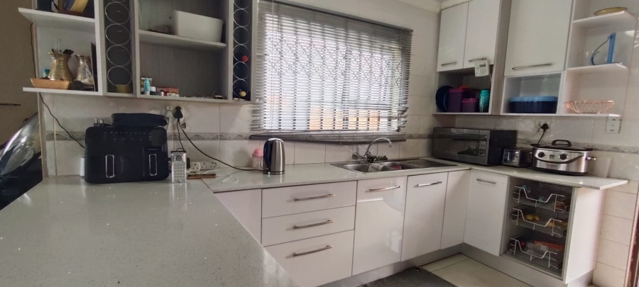 3 Bedroom Property for Sale in Westonaria Gauteng