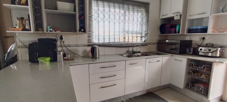 3 Bedroom Property for Sale in Westonaria Gauteng
