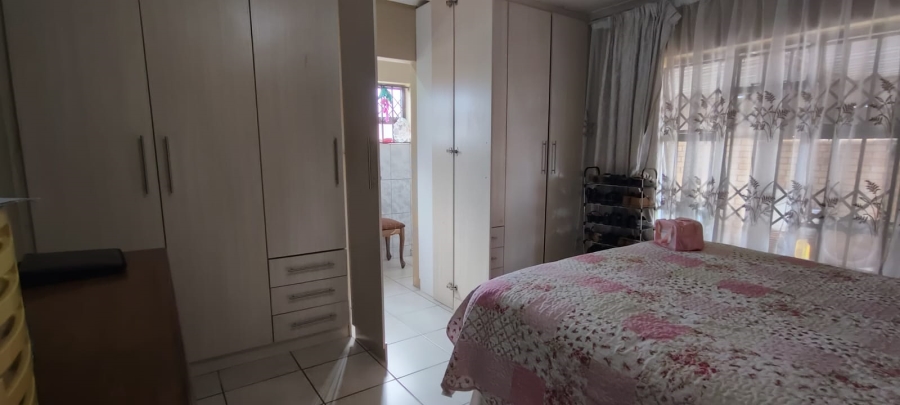 3 Bedroom Property for Sale in Westonaria Gauteng