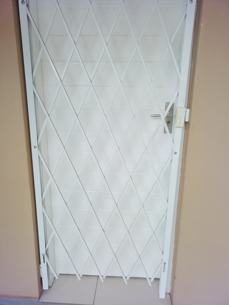 To Let 1 Bedroom Property for Rent in Lilianton Gauteng