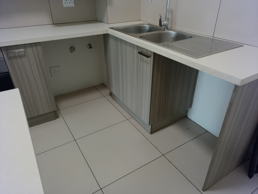 To Let 1 Bedroom Property for Rent in Lilianton Gauteng
