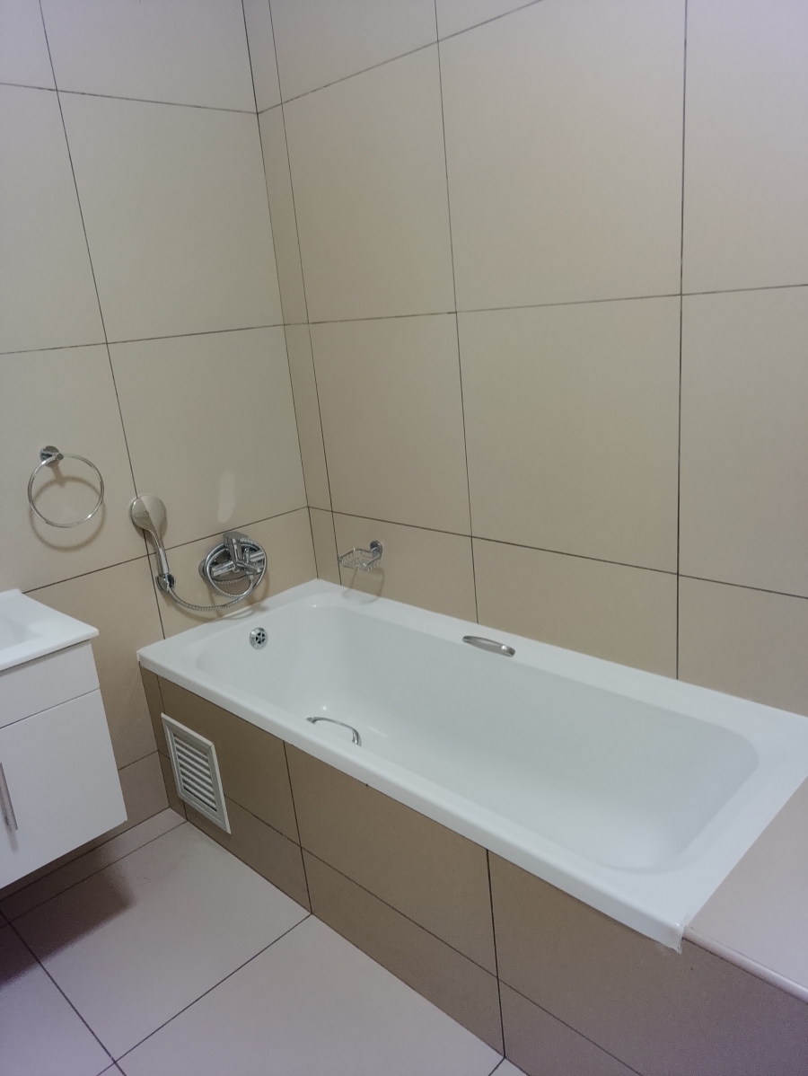 To Let 1 Bedroom Property for Rent in Lilianton Gauteng