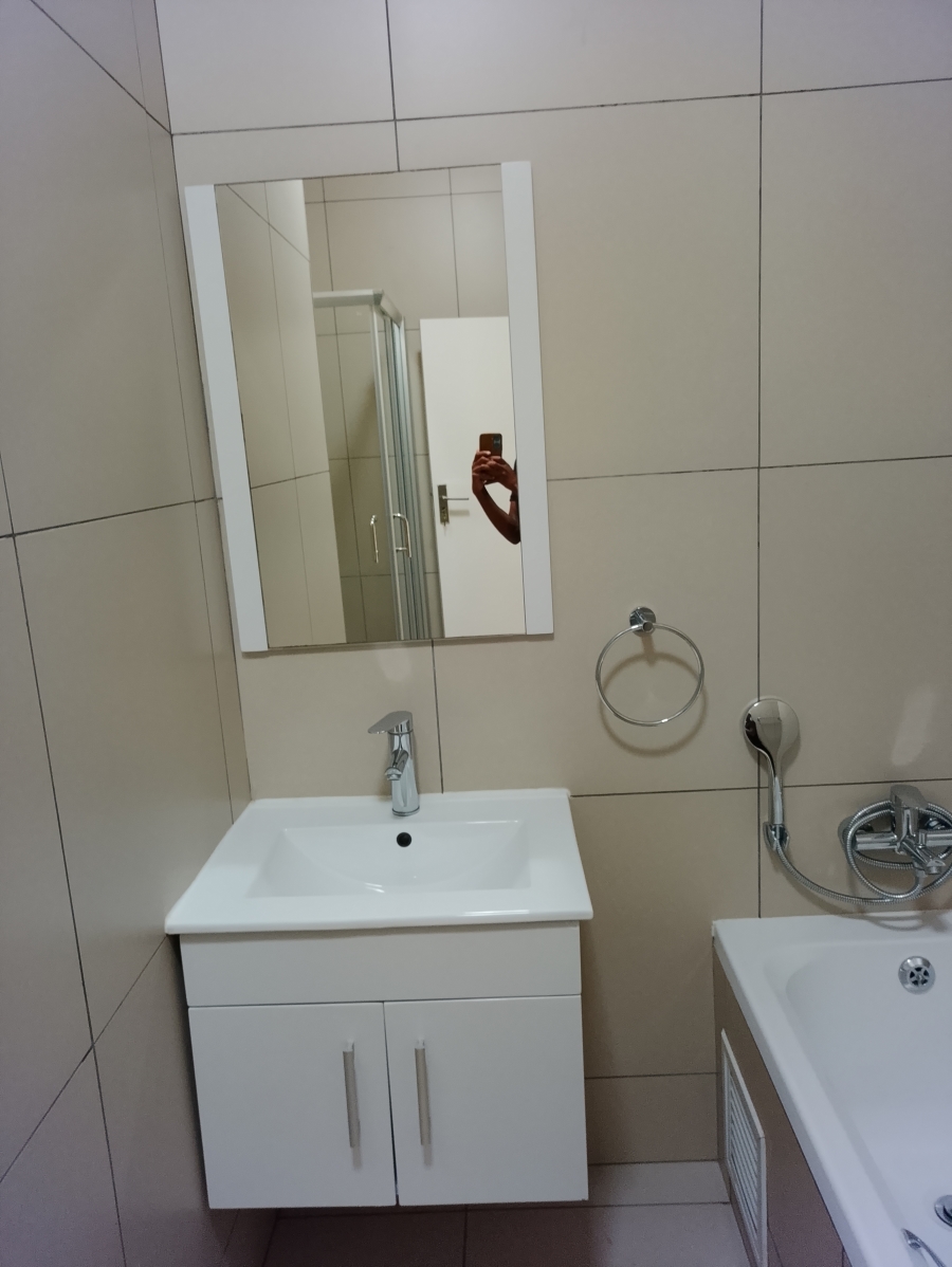 To Let 1 Bedroom Property for Rent in Lilianton Gauteng