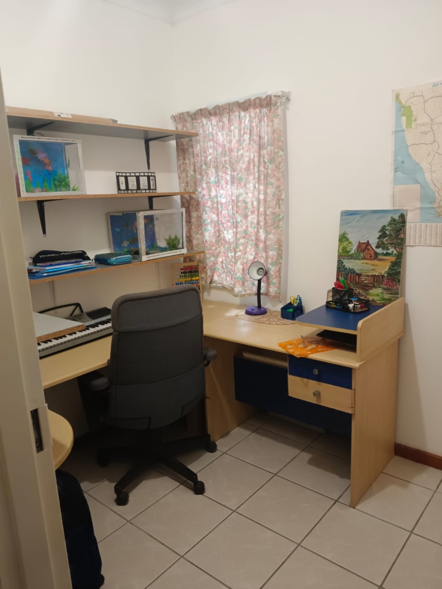To Let 3 Bedroom Property for Rent in Ravensklip Gauteng