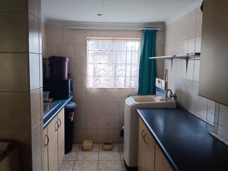 To Let 3 Bedroom Property for Rent in Ravensklip Gauteng