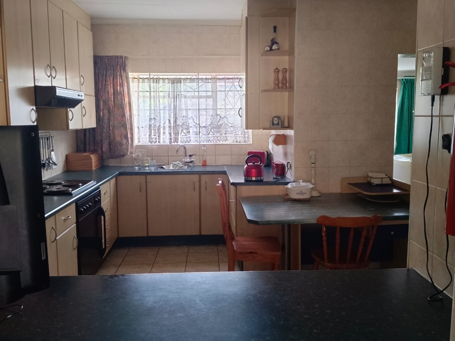 To Let 3 Bedroom Property for Rent in Ravensklip Gauteng