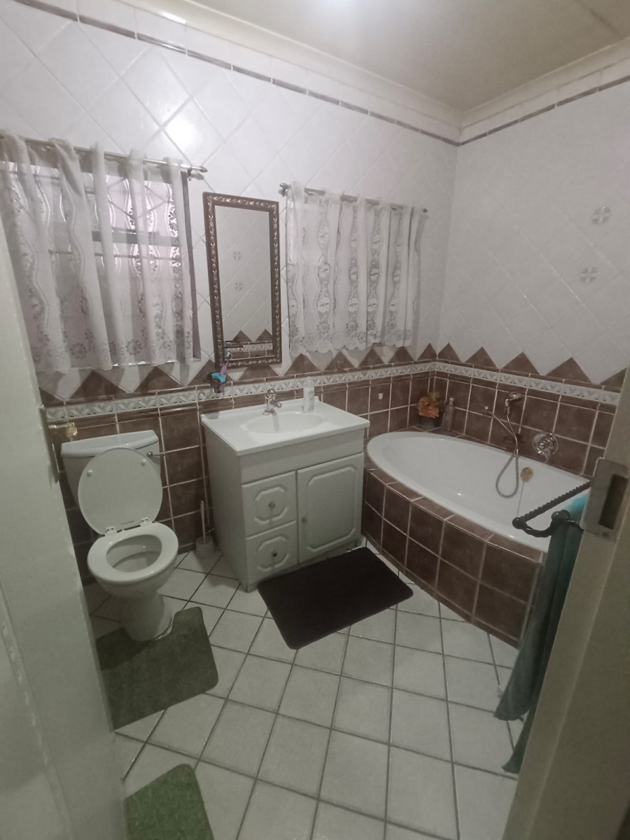 To Let 3 Bedroom Property for Rent in Ravensklip Gauteng