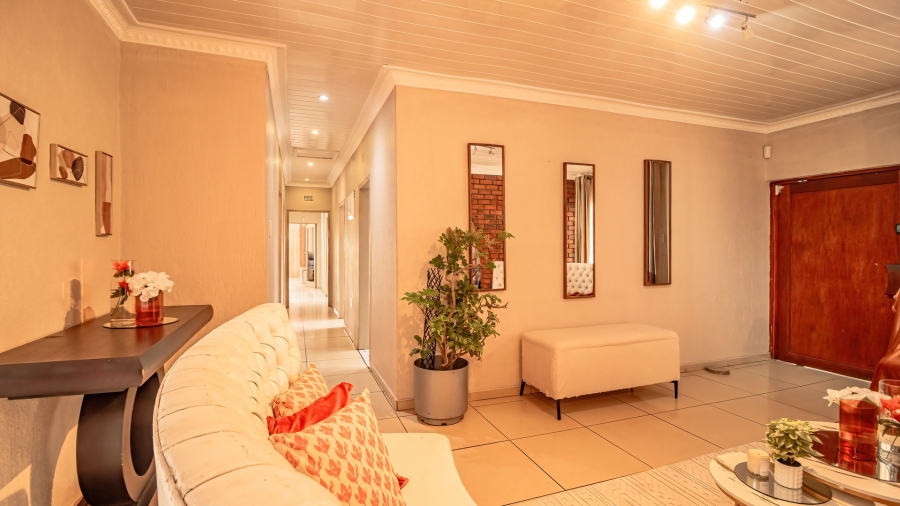 4 Bedroom Property for Sale in Brackenhurst Gauteng