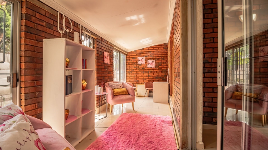 4 Bedroom Property for Sale in Brackenhurst Gauteng