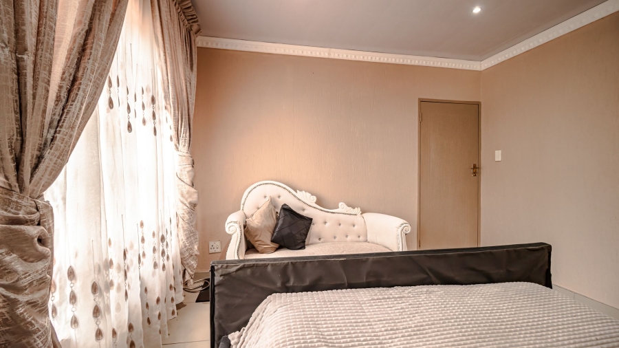 4 Bedroom Property for Sale in Brackenhurst Gauteng