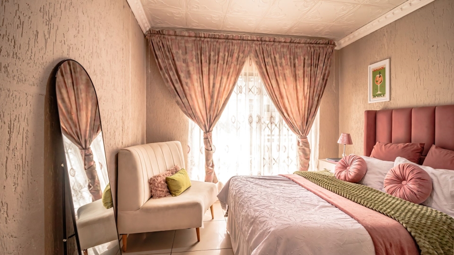 4 Bedroom Property for Sale in Brackenhurst Gauteng