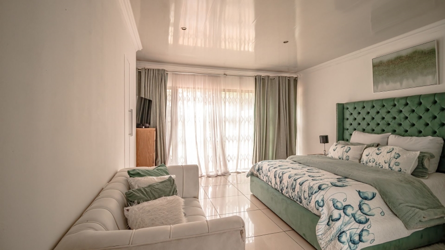 4 Bedroom Property for Sale in Brackenhurst Gauteng