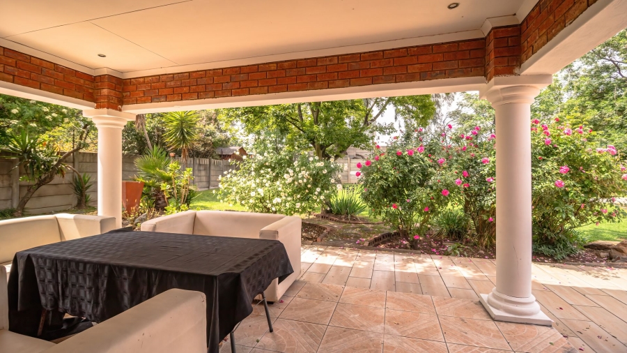 4 Bedroom Property for Sale in Brackenhurst Gauteng