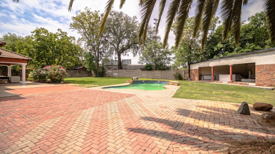 4 Bedroom Property for Sale in Brackenhurst Gauteng