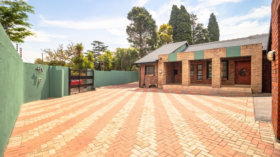 4 Bedroom Property for Sale in Brackenhurst Gauteng