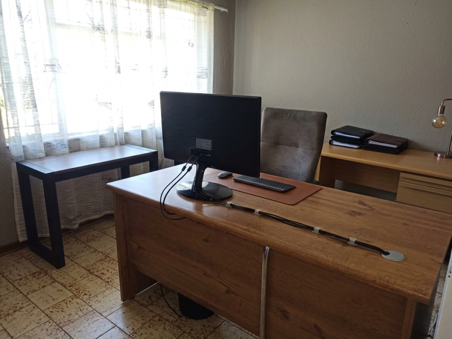 To Let 4 Bedroom Property for Rent in Nelsonia Gauteng