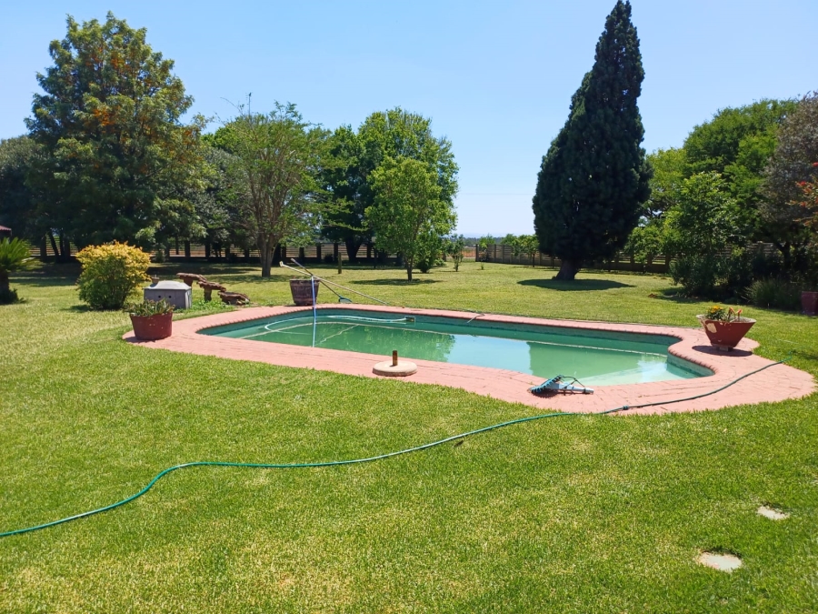 To Let 4 Bedroom Property for Rent in Nelsonia Gauteng