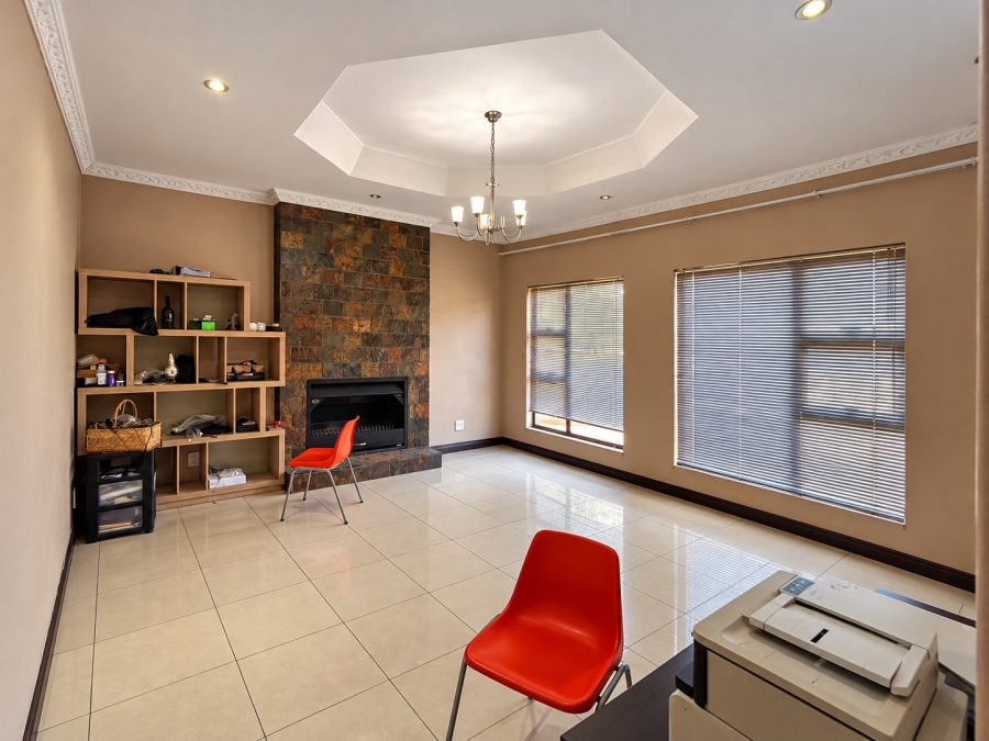 4 Bedroom Property for Sale in Vanderbijlpark SE 7 Gauteng