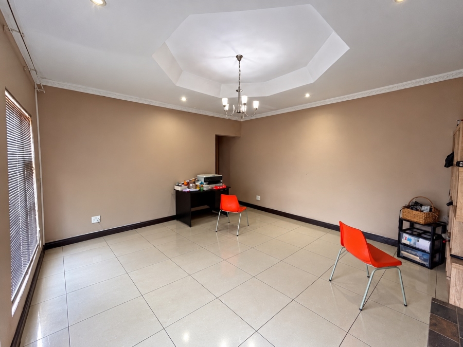 4 Bedroom Property for Sale in Vanderbijlpark SE 7 Gauteng