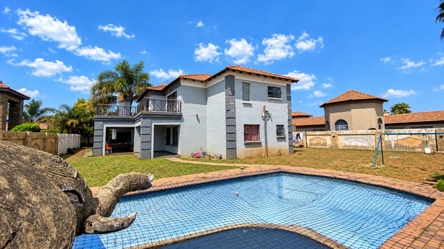 4 Bedroom Property for Sale in Vanderbijlpark SE 7 Gauteng