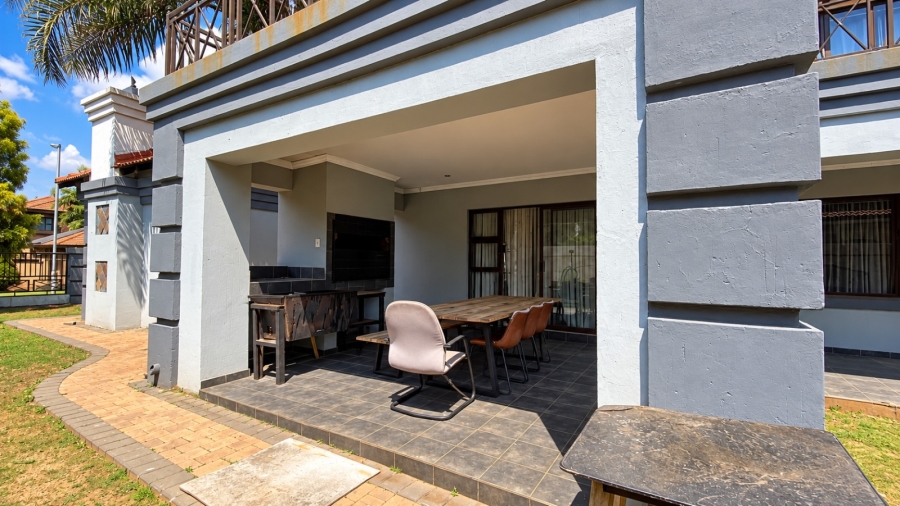 4 Bedroom Property for Sale in Vanderbijlpark SE 7 Gauteng