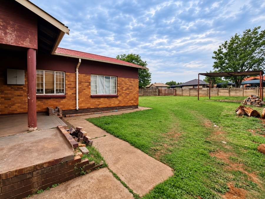 3 Bedroom Property for Sale in Vanderbijlpark Cw 6 Gauteng