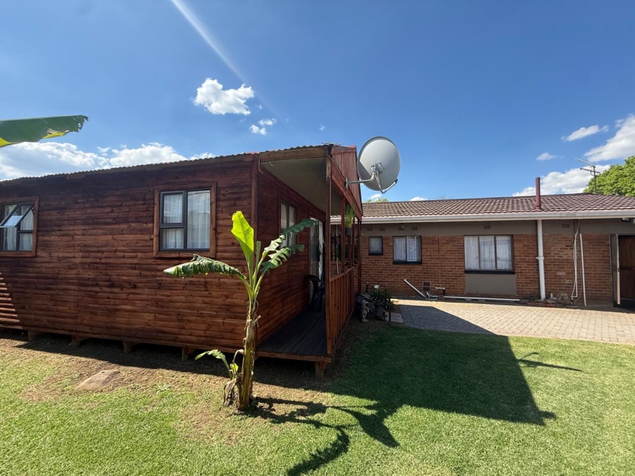 3 Bedroom Property for Sale in Dal Fouche Gauteng