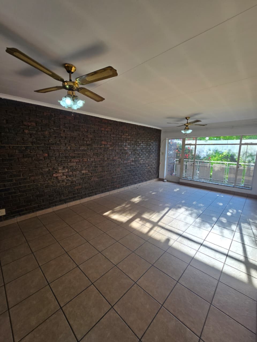 To Let 2 Bedroom Property for Rent in Vereeniging Gauteng