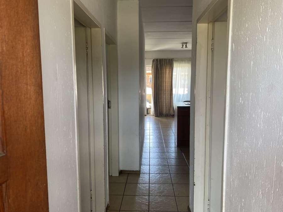 2 Bedroom Property for Sale in Comet Gauteng
