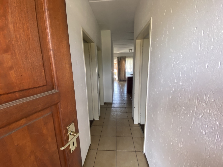 2 Bedroom Property for Sale in Comet Gauteng