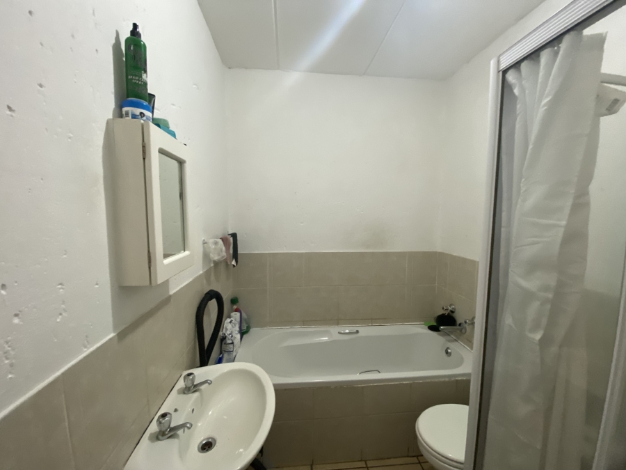 2 Bedroom Property for Sale in Comet Gauteng