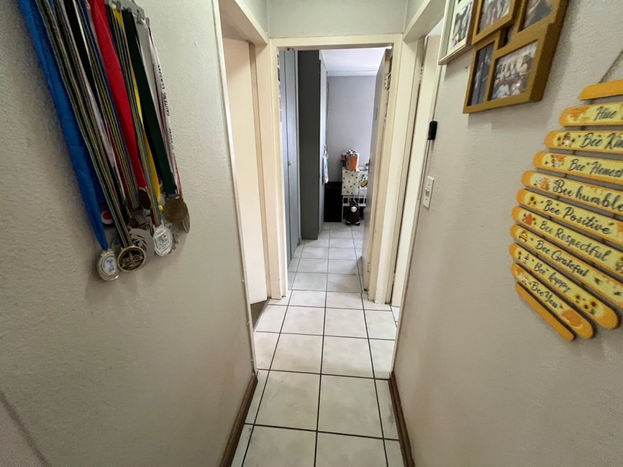 2 Bedroom Property for Sale in Albertsdal Gauteng