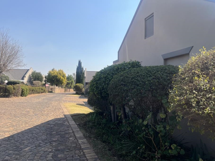 2 Bedroom Property for Sale in Albertsdal Gauteng