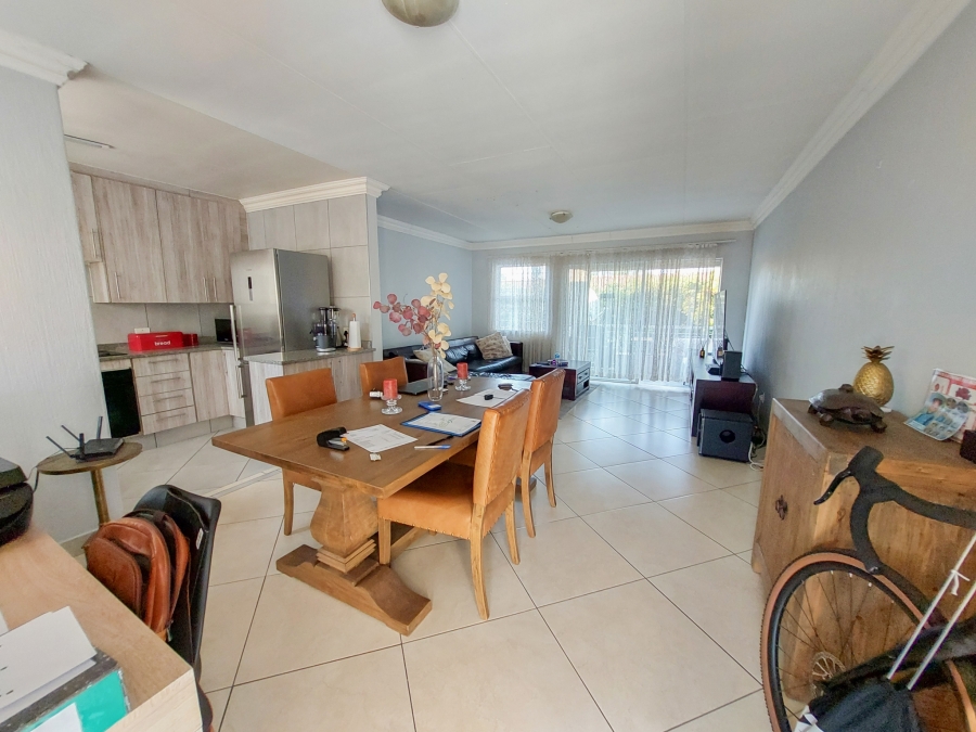 To Let 2 Bedroom Property for Rent in Fairland Gauteng