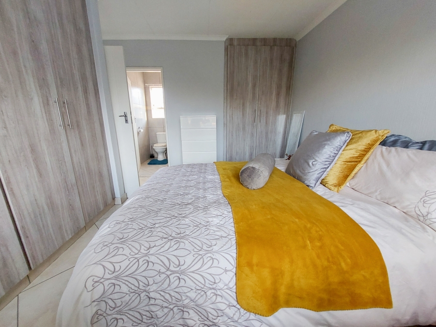 To Let 2 Bedroom Property for Rent in Fairland Gauteng