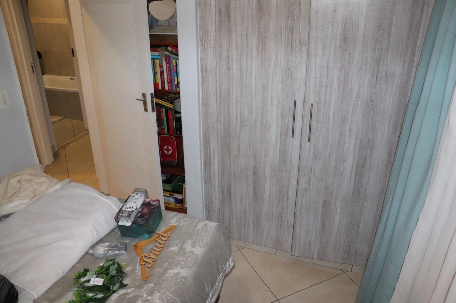 To Let 2 Bedroom Property for Rent in Fairland Gauteng
