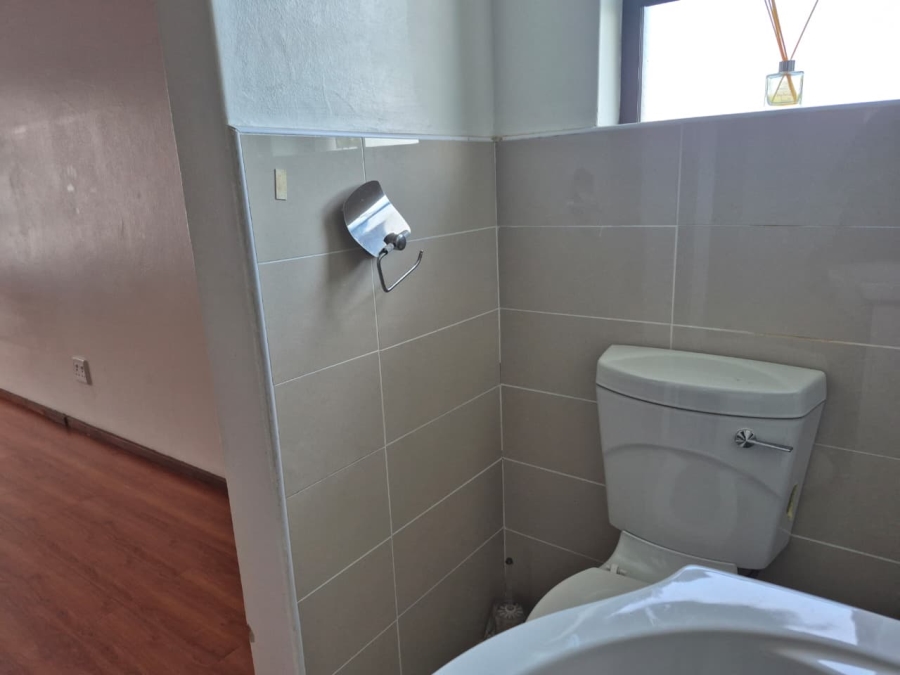 To Let 2 Bedroom Property for Rent in Fairlead Gauteng