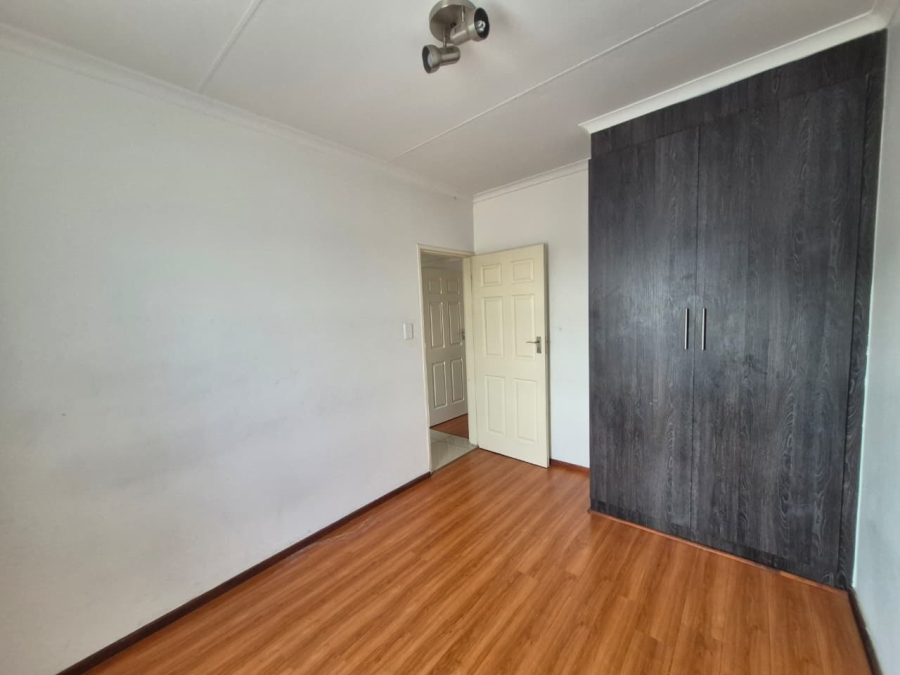To Let 2 Bedroom Property for Rent in Fairlead Gauteng