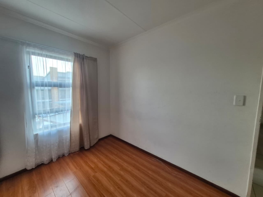 To Let 2 Bedroom Property for Rent in Fairlead Gauteng