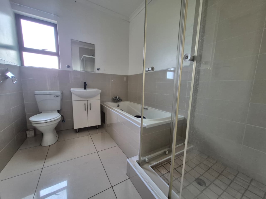 To Let 2 Bedroom Property for Rent in Fairlead Gauteng