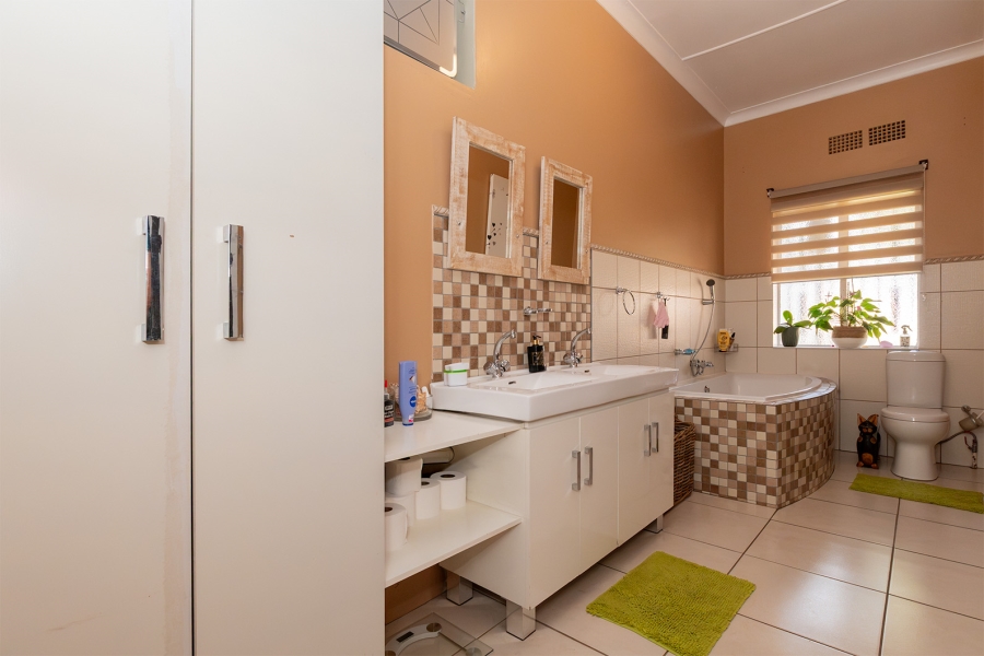 4 Bedroom Property for Sale in Parkrand Gauteng