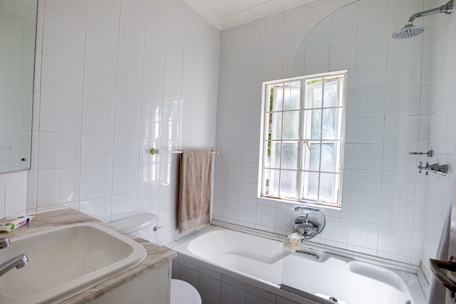 To Let 2 Bedroom Property for Rent in Dunkeld West Gauteng