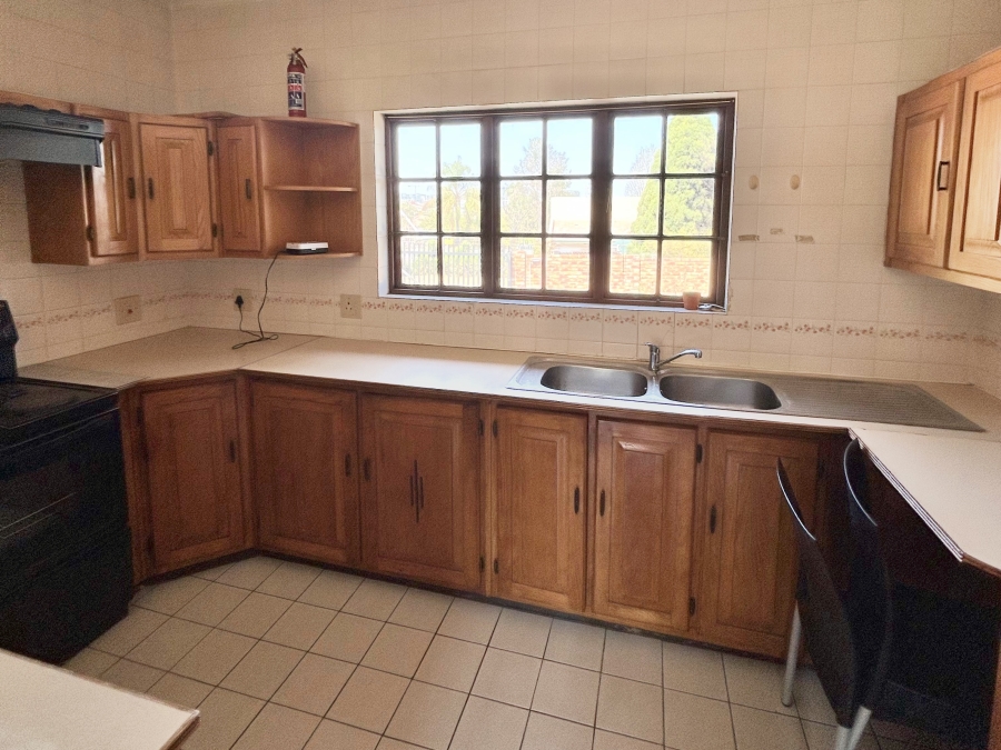 To Let 2 Bedroom Property for Rent in Vorna Valley Gauteng